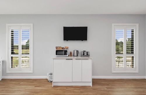 Portarlington Hotel | The Oxley Estate