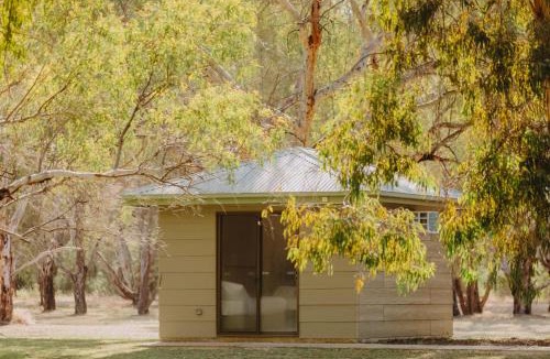 Ulupna Hotel | The Paddock at Ulupna - The Paddock at Ulupna - 10 minutes from Cactus Country