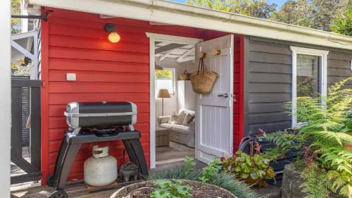 Pretty Beach Central Coast House | 'The Pelicans Nest at Pretty Beach' by HolidayCo