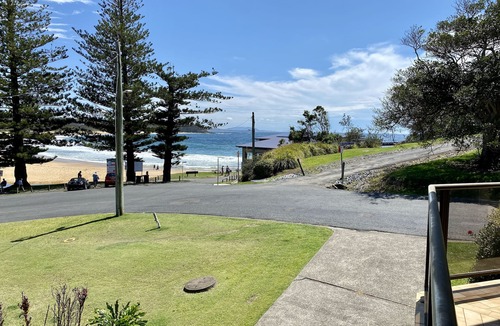 Black Head Apartment | The perfect place where you can have your morning coffee with a side of beach