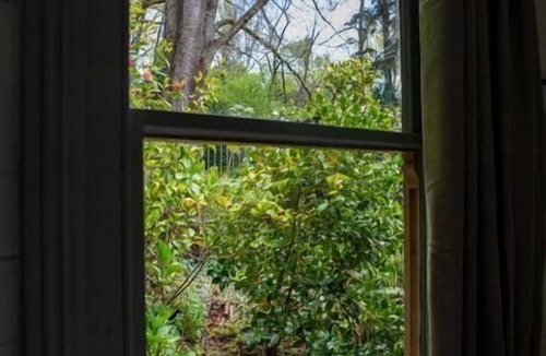 Mount Macedon House | The Pipers Cottage at Ard Choille