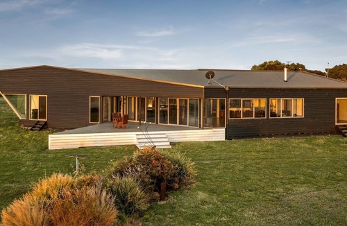 Bass House | The Point Bass Coast