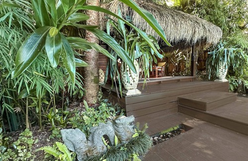 The Pocket Villa | The Retreat 2 bed Villa, Sanctuary in the Pocket
