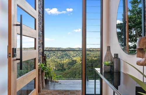 Booroobin Apartment | The Ridge at Maleny - The Executive Residence