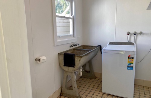 Darlington Point Cottage | The River Cottage - Pet friendly