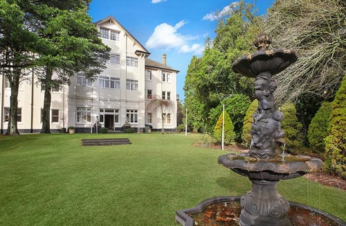 Robertson House | The Robertson Hotel