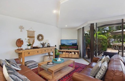 Currumbin Apartment | The Rocks Resort Apartment GE
