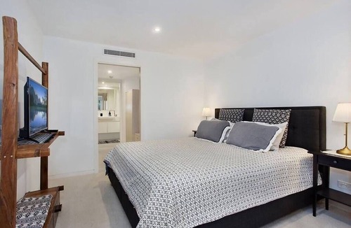 Currumbin Apartment | The Rocks Resort Apartment GE