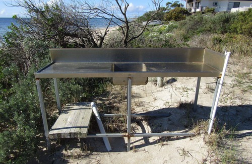 Melville House | The Shack ~ Absolute Beach Front, Not your average Shack! Off Peak Special!