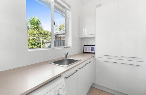Linden Park House | The Spacious & Elegant Vacation Haven - Glenside