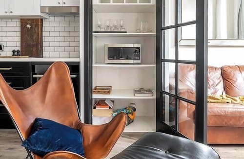 Darling Harbour Apartment | The Stylists House A Chic Inner city Landmark