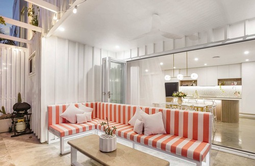Palm Beach House | The Terrace Palm Beach