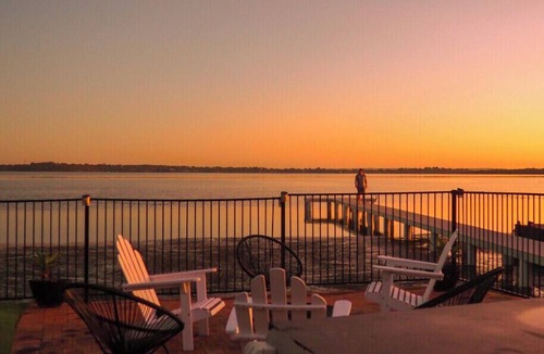 Central Coast House | The Toukley Boathouse Direct Waterfront with Boat Ramp and Jetty . nn