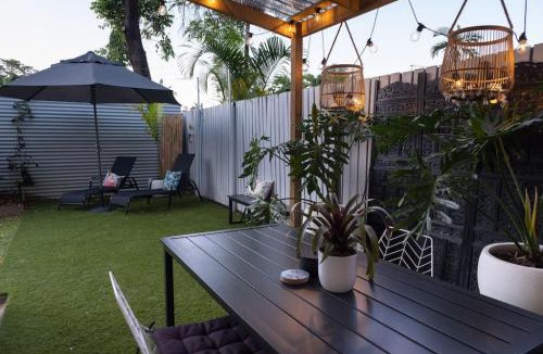 Parramatta Park Apartment | The Tropicana Courtyard