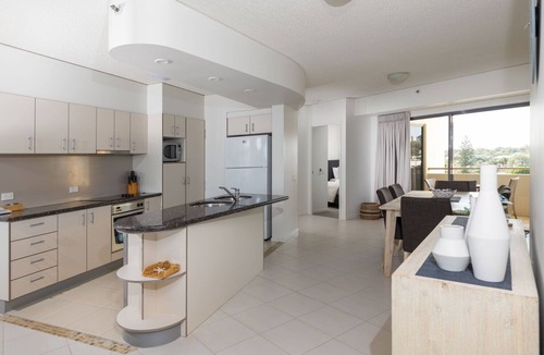 Caloundra Apartment | The Waterford Prestige Apartments