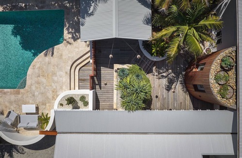Mona Vale House | The Waterfront - with own private jetty