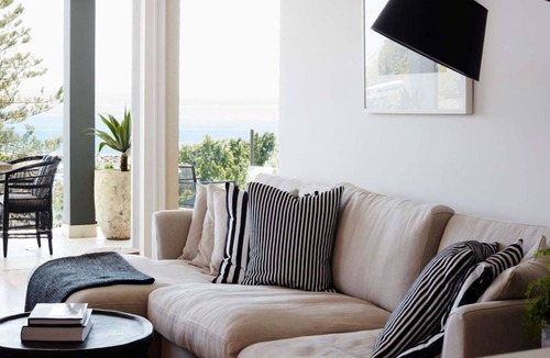Nelson Bay Apartment | The Waterview, 2 76 Magnus St - complete style, comfort, luxury and spectacular waterviews