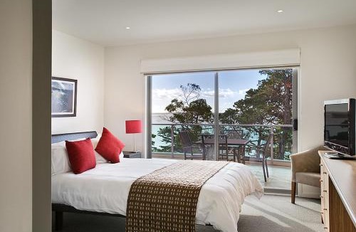 Cowes Apartment | The Waves Apartments