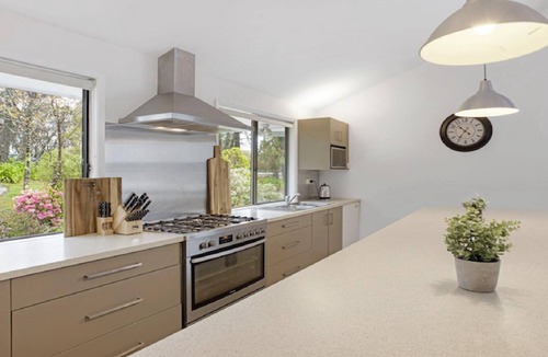 Wentworth Falls House | The Wentworth Backing Blue Mountains National Park