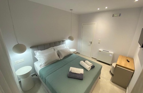Marathokampos Apartment | Thea Suite