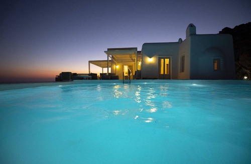 Plintri Villa | Theatron Villa Mykonos