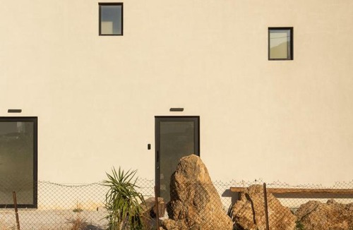 Skiros House | Theta Skyros