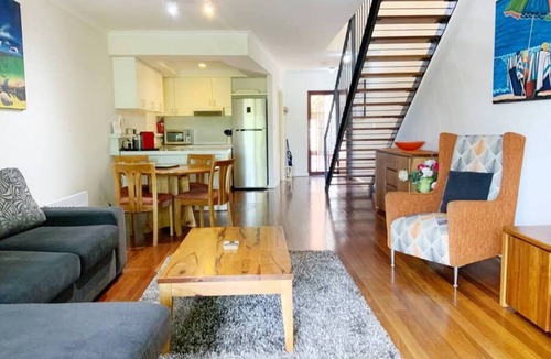 Fremantle Apartment | This apartment is a 2 bedroom(s), 1.5 bathrooms, located in Fremantle, WA.
