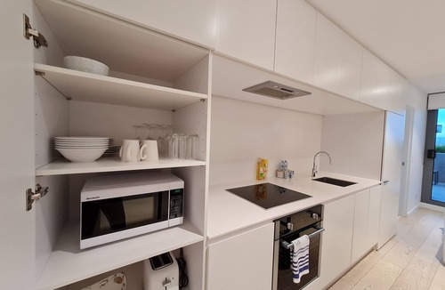 Flemington Apartment | This apartment is a 1 bedroom(s), 1 bathrooms, located in Flemington, VIC.