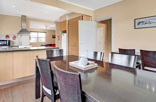 Mansfield House | This home isGreat for families and small groups set right in the heart of Mansfield.