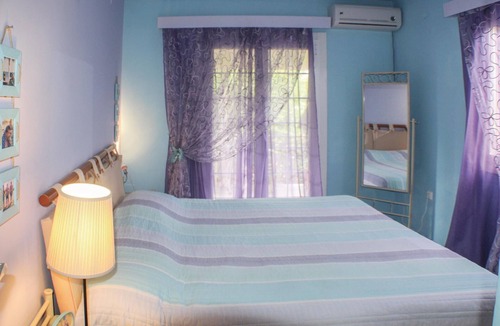 Spata-Artemida House | This recently overhauled vacation home is the ideal vacation base in any season.