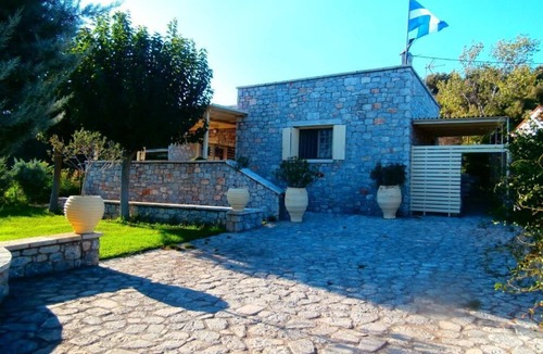 Gythio Villa | This traditional Villa is situated near the marvelous golden sands of Mavrovouni