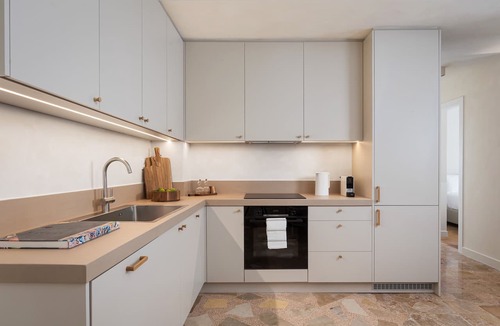 Thissio Apartment | Thiseio Acropolis Residence by Fineline