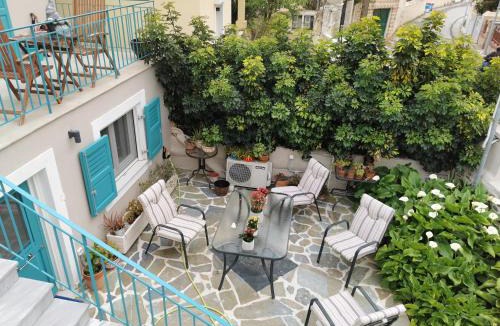 Posidonia House | Thor Freyjas of Poseidonia Syros Holiday House