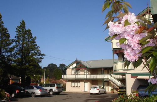 Katoomba Hotel | Three Explorers Motel