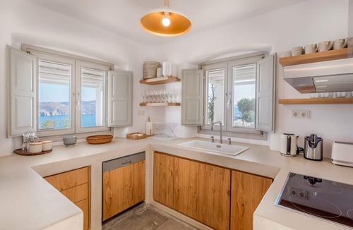 Mykonos Villa | Thrilling Beachfront Mykonos Villa | Villa Thalassa | 7 Bedrooms | Seaviews