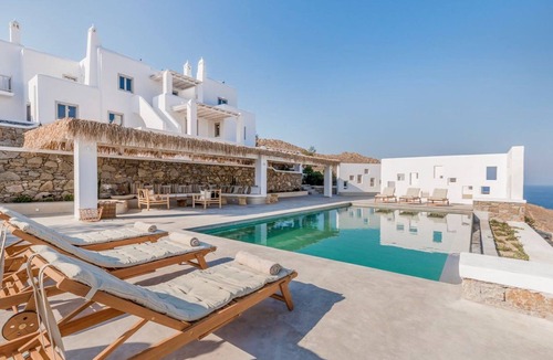 Mykonos Villa | Thrilling Beachfront Mykonos Villa | Villa Thalassa | 7 Bedrooms | Seaviews