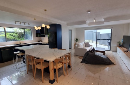 Blueys Beach House | Tide at Blueys Beach - Dog Friendly Beachfront