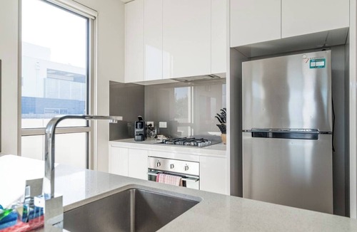 Bonbeach Apartment | Tides and Treasures Unveil Bonbeach Beachfront Bliss