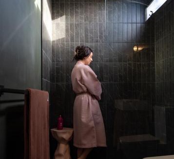 Chudleigh House | Tiers Rest - Romantic Bath & Fire Retreat on Cradle Mtn Way