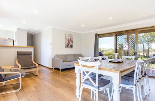 Culburra Beach House | Time and Tide - Pet Friendly - 1 Min Walk to Beach
