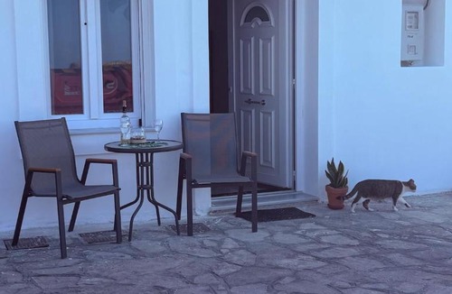 Agios Konstantinos Apartment | TimeOutApartments
