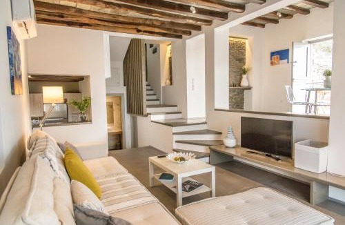 Arnados Apartment | Tinos Pigeon House by TinosHost