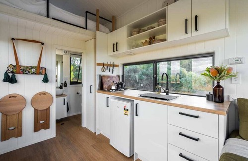 Monivae Cabin | Tiny Harry Summary: D