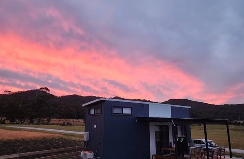 Sisters Beach House | Tiny home in peaceful Sisters Beach