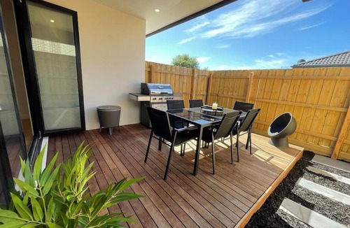 Capel Sound Apartment | Toast the Townhouse