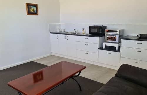 Tongala House | TONNY COTTAGE- This Cottage is a fabulous place for a family to stay in Tongala