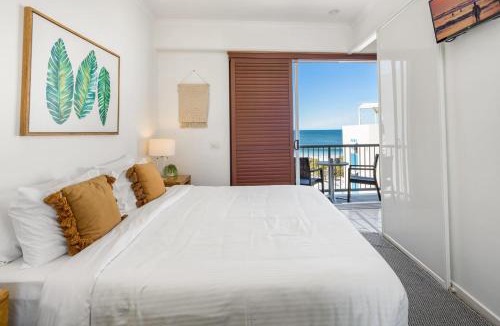 Kings Beach Apartment | Top Floor Unit With Private Rooftop Terrace