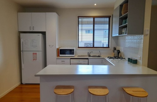 Ocean Grove House | Top Location - 5 minute walk to Beach. Short stroll to Main Street. Perfect!