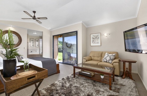 Bald Knob Bed & Breakfast | Top of The Hill
