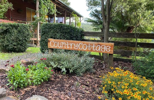 Barramunga Cottage | Top of the Otways the Country Cottage